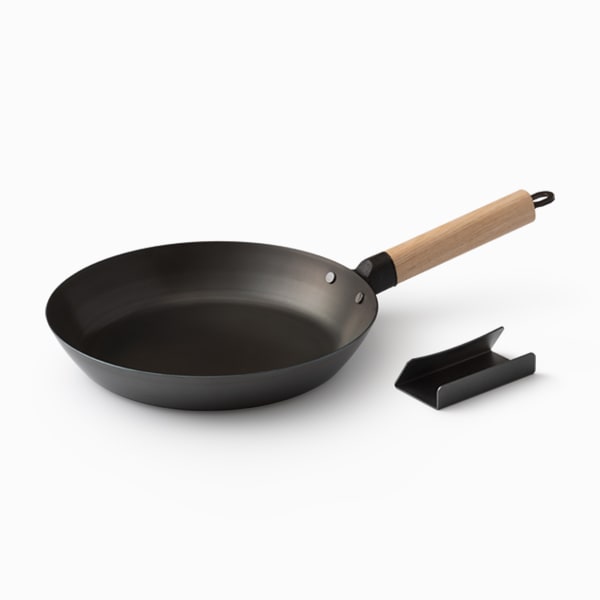オーブンでも使える鉄フライパン26cm（スタンド付き） PAN-01