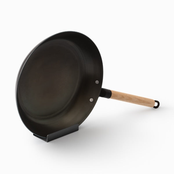 オーブンでも使える鉄フライパン26cm（スタンド付き） PAN-01